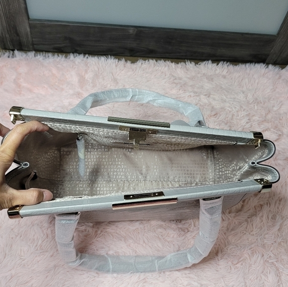 Kate Spade Knightsbridge Constance Large Satchel Tote โ Soft Taupe Croc Embossed - Picture 11 of 12